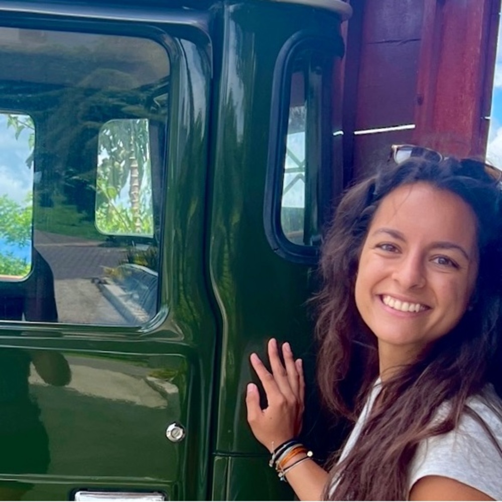 Meet your Posher, Stephanie